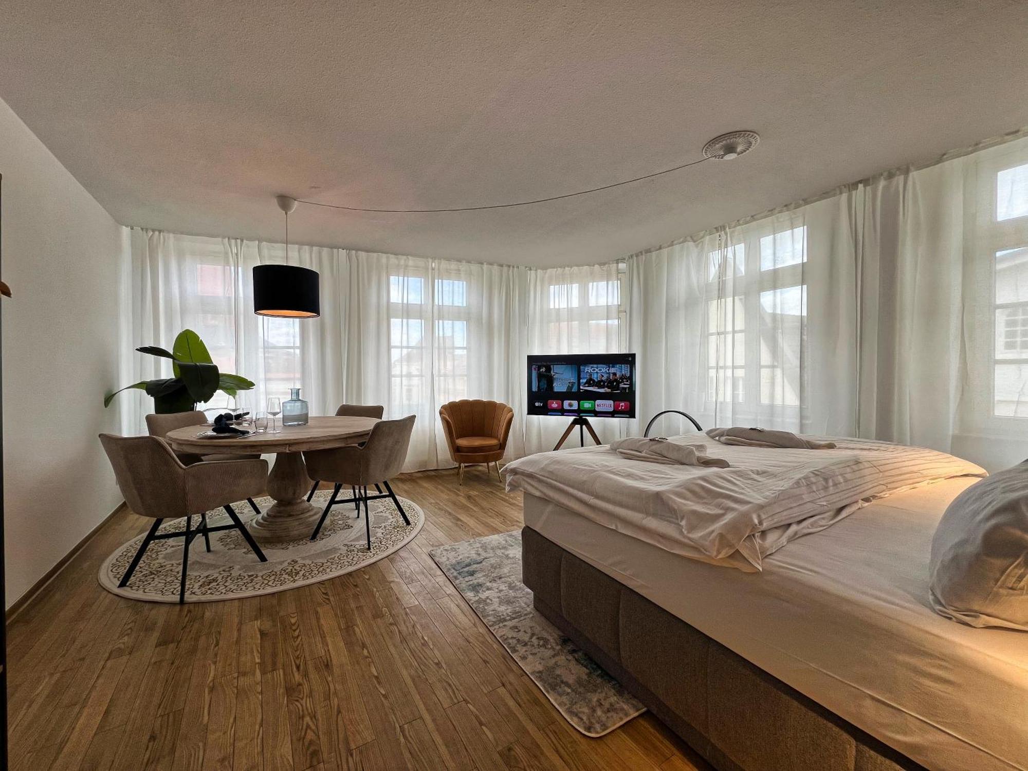 Nr 3 Lichtdurchflutetes Apartment Am Historischen Marktplatz 66 Qm #Cosiness Company 23 Schwerin  Luaran gambar